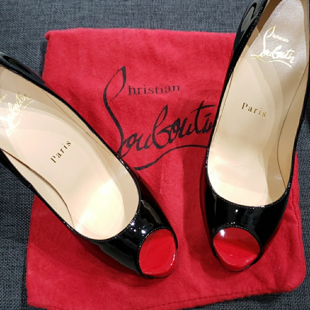 Christian Louboutin black patent heela